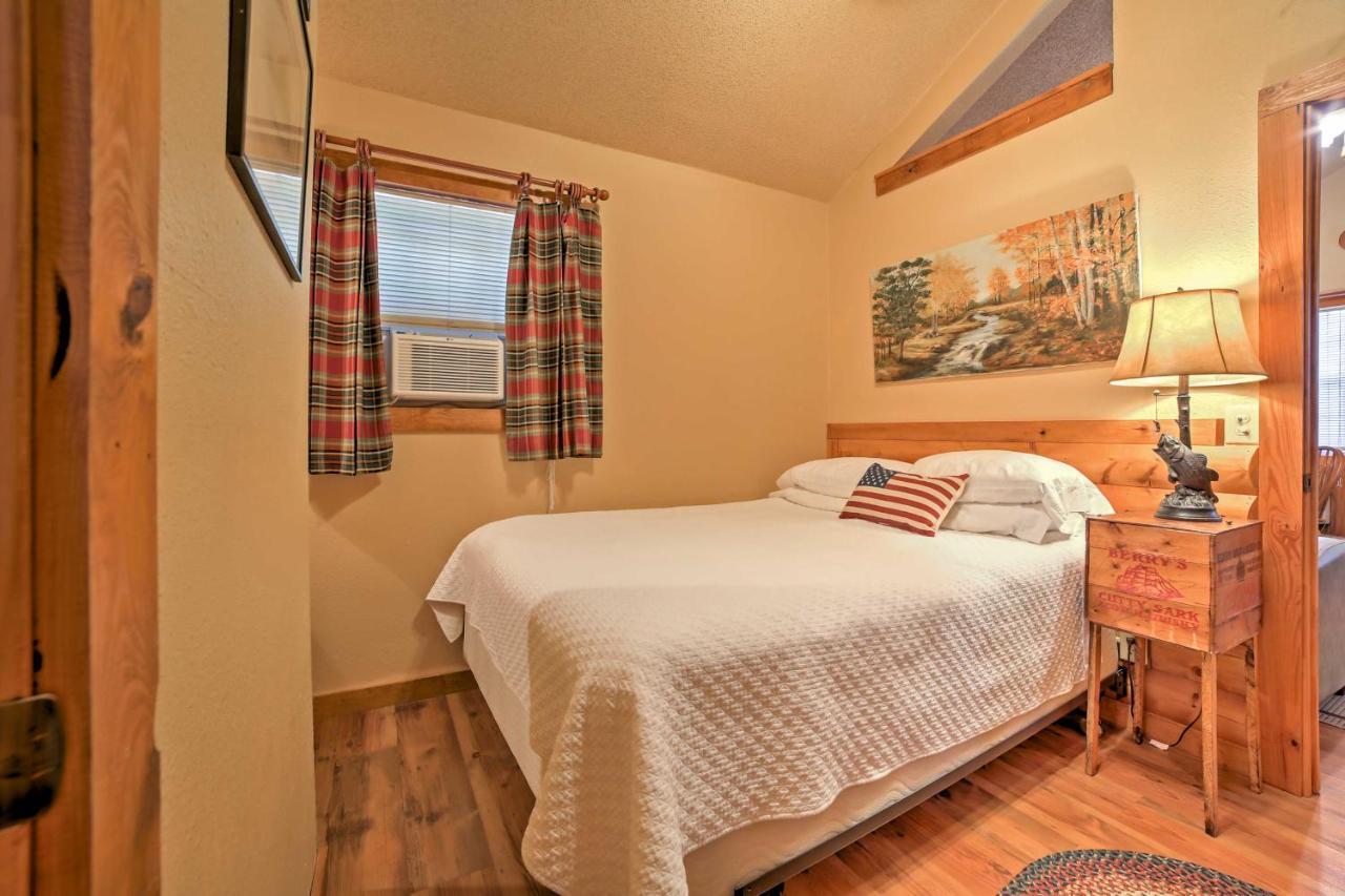 Branson Cabin With Deck Near Table Rock Lake! 외부 사진