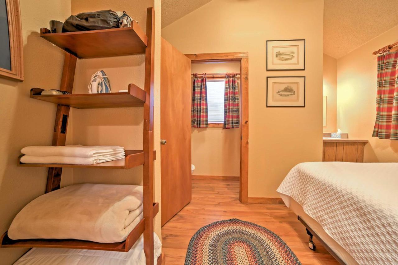 Branson Cabin With Deck Near Table Rock Lake! 외부 사진